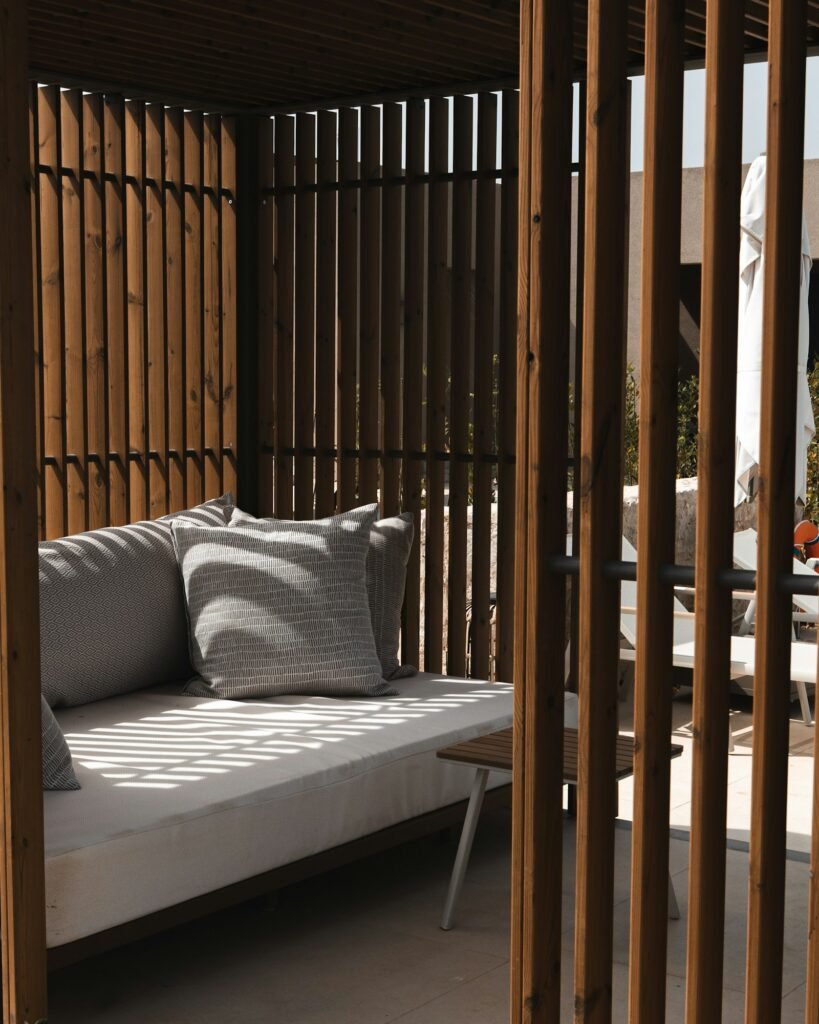 Halo Outdoor Daybed — product visualization